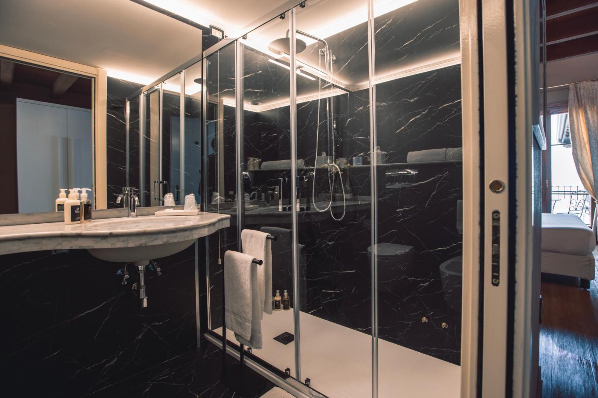 Hotel Villa Maria Au Lac - Estella Hotels Italia Тосколано-Мадерно Экстерьер фото
